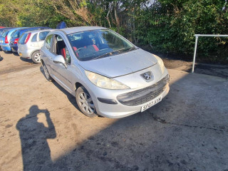 Peugeot 207 1 поколение 2007г. 1.4 л., KFU (ET3J4) - фото №3