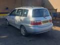 Kia Carens 1 поколение [рестайлинг] 2006г. 2.0 л., D4EA - фото №6