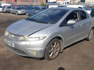 Honda Civic 8 поколение 2006г. 1.8 л., R18A2 - фото №2