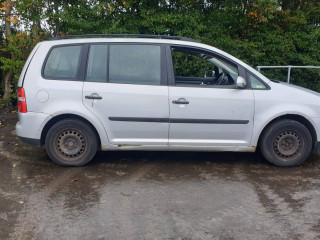 Volkswagen Touran 1 поколение 2005г. 1.9 л., BKC - фото №5