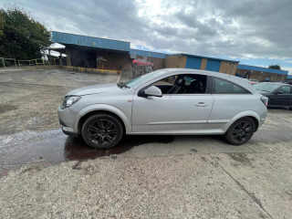 Opel Astra GTC H [рестайлинг] 2009г. 1.6 л., Z 16 XER - фото №4