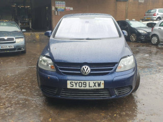 Volkswagen Golf Plus 1 поколение 2009г. 1.9 л., BXE - фото №1