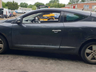 Renault Megane 3 поколение 2009г. 1.6 л., K4M 858 - фото №4