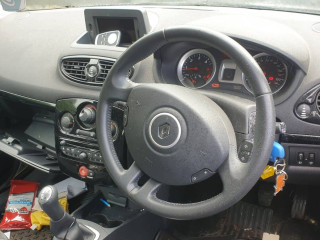 Renault Clio 3 поколение [рестайлинг] 2012г. 1.5 л., K9K 770 - фото №9
