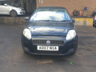 Fiat Punto 3 поколение Grande Punto 2007г. 1.2 л., 199 A4.000 - фото №1