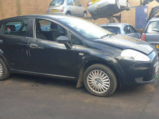 Fiat Punto 3 поколение Grande Punto 2007г. 1.2 л., 199 A4.000 - фото №3