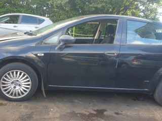 Fiat Punto 3 поколение Grande Punto 2007г. 1.2 л., 199 A4.000 - фото №4