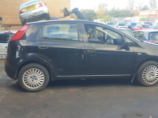 Fiat Punto 3 поколение Grande Punto 2007г. 1.2 л., 199 A4.000 - фото №5