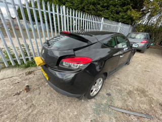 Renault Megane 3 поколение 2010г. 1.6 л., K4M 858 - фото №6