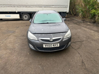 Opel Astra J 2011г. 1.3 л., A 13 DTE - фото №1