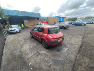 Renault Megane 2 поколение 2005г. 1.6 л., K4M 760 - фото №6