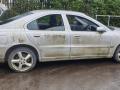 Volvo S60 1 поколение [рестайлинг] 2005г. 2.4 л., D 5244 T - фото №5