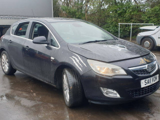 Opel Astra J 2011г. 1.7 л., A 17 DTR - фото №3