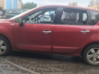 Renault Scenic 3 поколение 2010г. 1.5 л., K9K 836 - фото №4