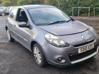 Renault Clio 3 поколение [рестайлинг] 2010г. 1.2 л., D4F 740 - фото №3