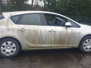 Opel Astra J 2010г. 1.6 л., A 16 XER - фото №5