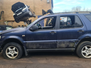 Mercedes-Benz M W163 1998г. 3.2 л., M 112.942 - фото №4