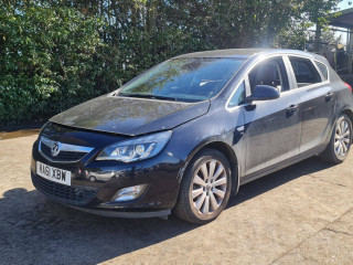 Opel Astra J 2011г. 1.7 л., A 17 DTR - фото №2