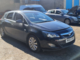 Opel Astra J 2011г. 1.7 л., A 17 DTR - фото №3