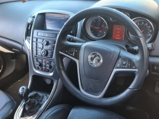 Opel Astra J 2011г. 1.7 л., A 17 DTR - фото №9