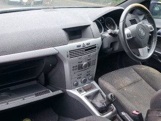 Opel Astra GTC H [рестайлинг] 2010г. 1.4 л., Z 14 XEP - фото №9