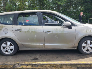 Renault Grand Scenic 3 поколение 2009г. 1.4 л., H4J 700 - фото №5