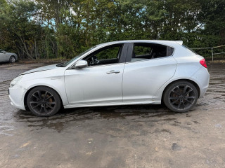 Alfa Romeo Giulietta 3 поколение 2011г. 1.6 л., 940 A3.000 - фото №4