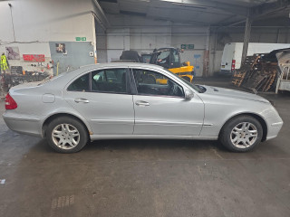 Mercedes-Benz E W211 2005г. 2.2 л. - фото №5