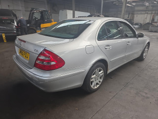 Mercedes-Benz E W211 2005г. 2.2 л. - фото №7