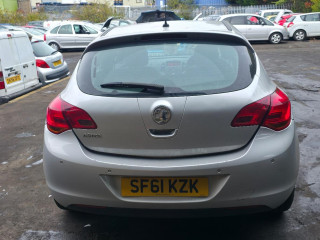 Opel Astra J 2011г. 1.3 л., A 13 DTE - фото №8