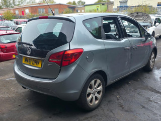 Opel Meriva B 2011г. 1.7 л., A 17 DTS - фото №7