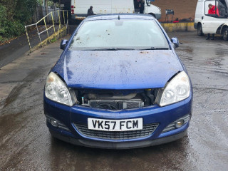 Opel Astra Family/H [рестайлинг] 2007г. 1.9 л., Z19DTH - фото №1