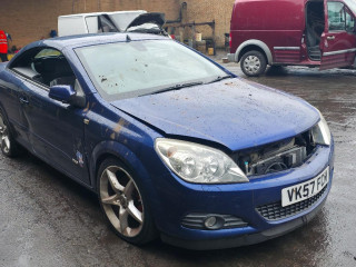 Opel Astra Family/H [рестайлинг] 2007г. 1.9 л., Z19DTH - фото №2