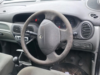 Renault Scenic 1 поколение [рестайлинг] 2002г. 1.4 л., K4J 750 - фото №9
