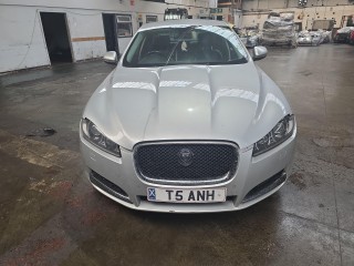 Jaguar XF 1 поколение [рестайлинг] 2012г. 3.0 л., 306DT - фото №1