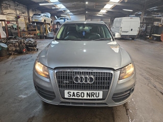 Audi Q5 8R 2010г. 2.0 л., CGLB - фото №1