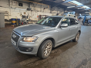 Audi Q5 8R 2010г. 2.0 л., CGLB - фото №2