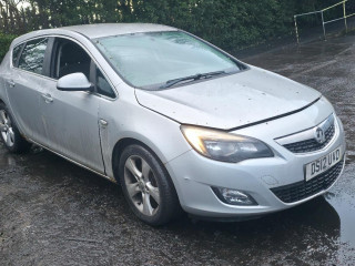 Opel Astra J 2012г. 1.7 л., A 17 DTR - фото №3