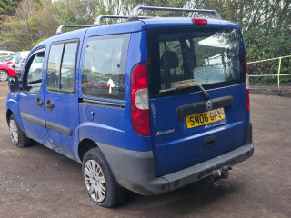 Fiat Doblo 1 поколение [рестайлинг] 2006г. 1.4 л., 350 A1.000 - фото №6