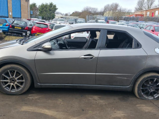 Honda Civic 8 поколение [рестайлинг] 2009г. 1.8 л., R18A2 - фото №4