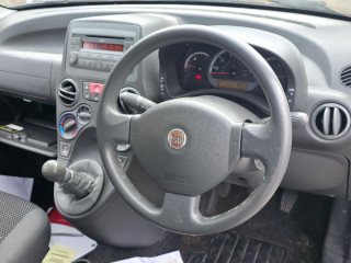 Fiat Panda 2 поколение [рестайлинг] 2009г. 1.1 л., 187 A1.000 - фото №9