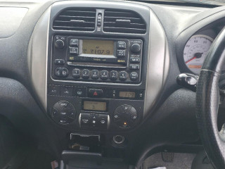 Toyota RAV4 2 поколение XA20 [рестайлинг] 2005г. 2.0 л., 1CD-FTV - фото №10