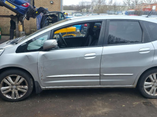 Honda Jazz 2 поколение 2009г. 1.4 л., L13Z1 - фото №4
