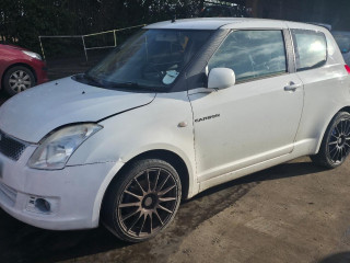 Suzuki Swift 3 поколение 2010г. 1.3 л., M13A - фото №2