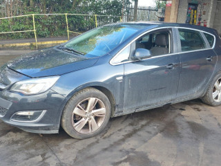 Opel Astra J [рестайлинг] 2013г. 1.4 л., A 14 XER - фото №2