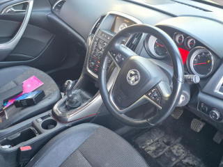 Opel Astra J 2011г. 1.7 л., A 17 DTR - фото №9