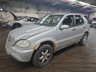 Mercedes-Benz M W163 [рестайлинг] 2004г. 2.7 л., OM 612.963 - фото №2