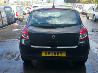 Renault Clio 3 поколение [рестайлинг] 2011г. 1.2 л., D4F 740 - фото №8