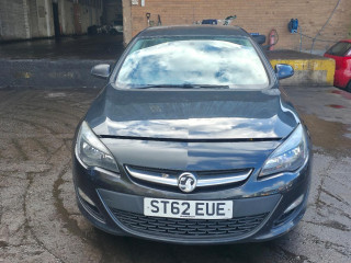 Opel Astra J [рестайлинг] 2012г. 1.4 л., A 14 XER - фото №1