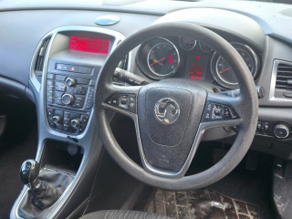Opel Astra J [рестайлинг] 2012г. 1.4 л., A 14 XER - фото №9